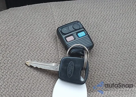 1999 Ford Mustang из США, поврежденный, VIN 1FAFP4047XF221818